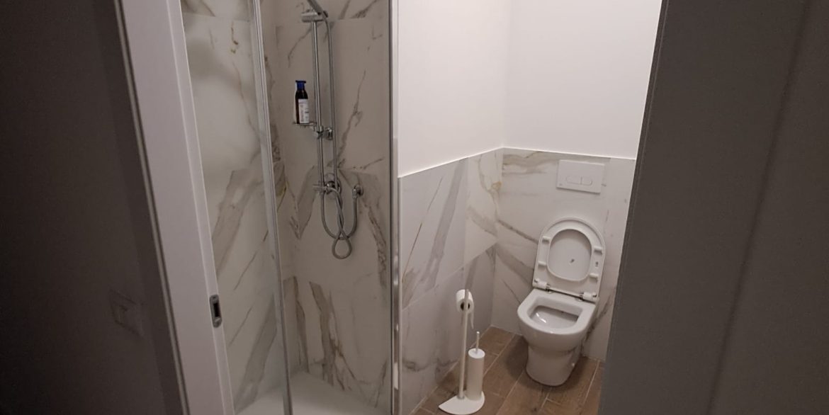 0075b679-aec5-4220-9edb-52861fd5fbc0