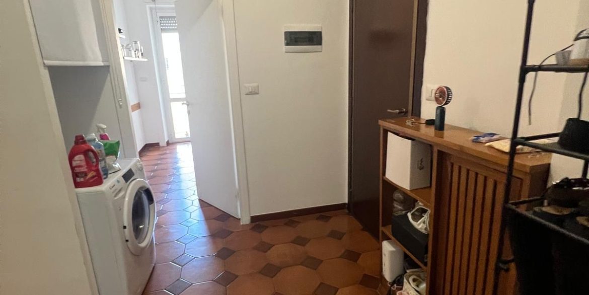 8b28b663-21fa-42b7-a264-e0aa406cccac