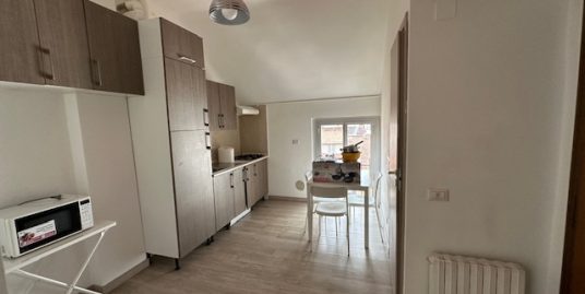 Appartamento in affitto in Via Ampola