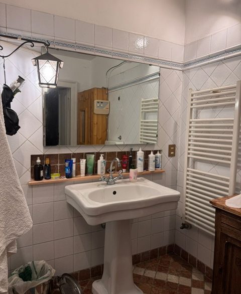 2e5090cd-debc-48de-8e1e-8e7c84b82759